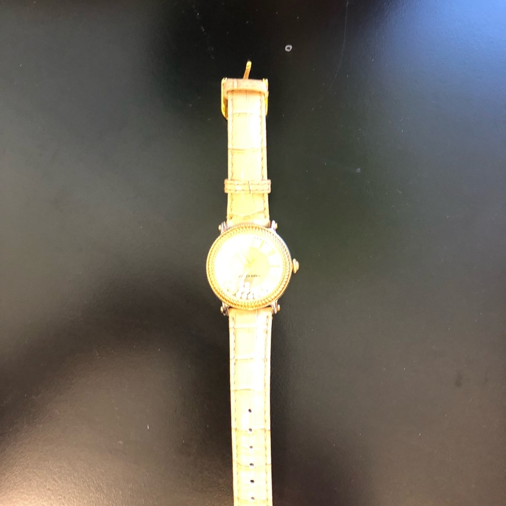 Watch - Picture 2 of 4